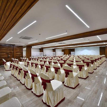 Hotel Urban Delight Managed By Cannychoice 비자야와다 외부 사진