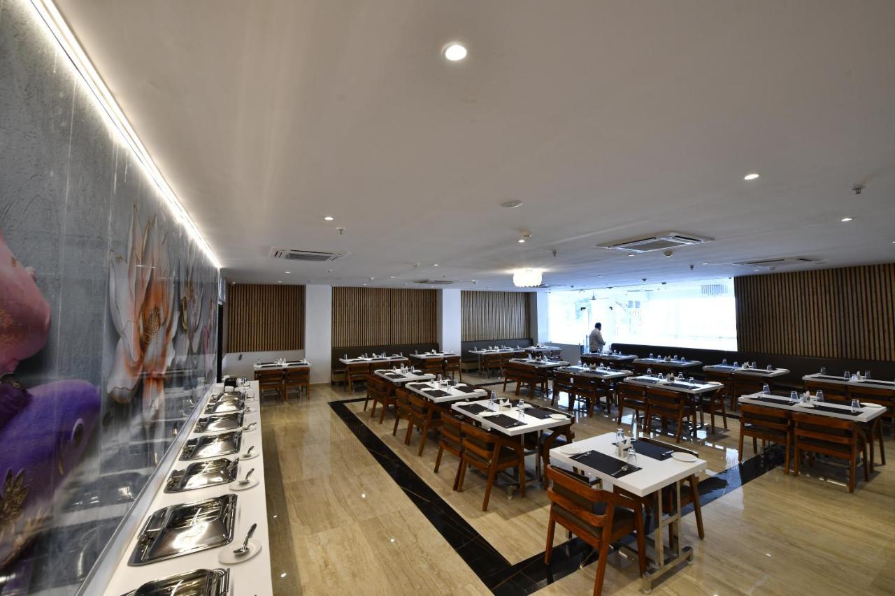 Hotel Urban Delight Managed By Cannychoice 비자야와다 외부 사진