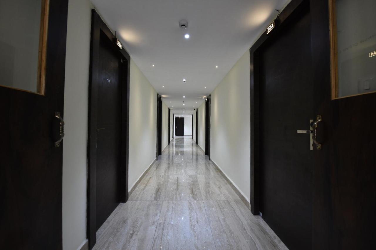 Hotel Urban Delight Managed By Cannychoice 비자야와다 외부 사진