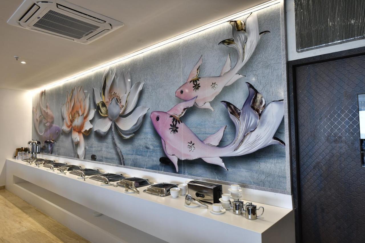 Hotel Urban Delight Managed By Cannychoice 비자야와다 외부 사진